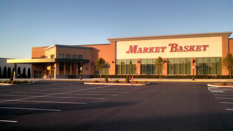 image of a market basket storefront